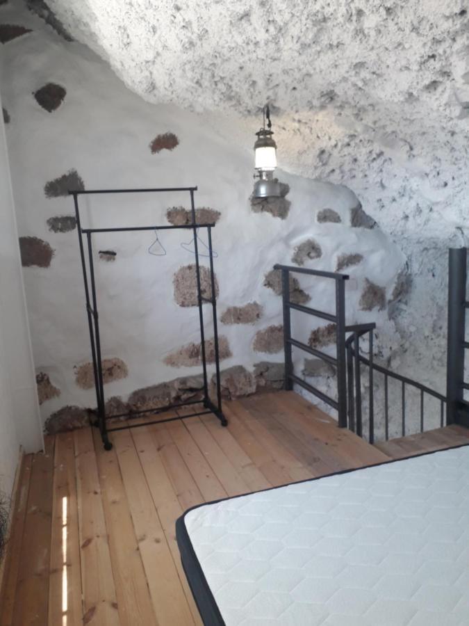 Villa Cueva Rural " Old London " With Jacuzzi And Swimming Pool Santa Cruz de Tenerife Exterior foto